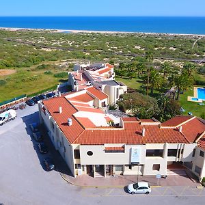 Praia Da Lota Resort - Beachfront Hotel